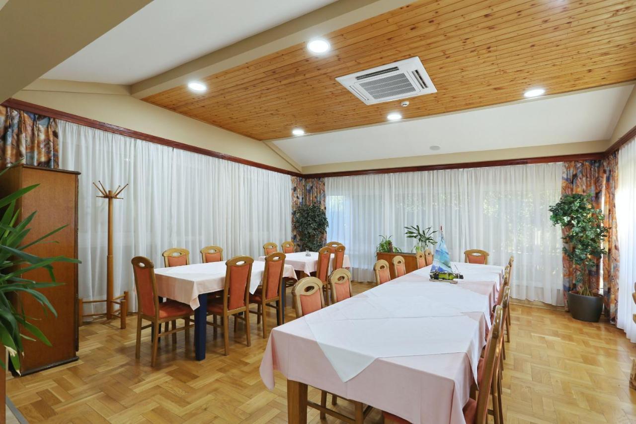 Villa Tade Debeljak 外观 照片