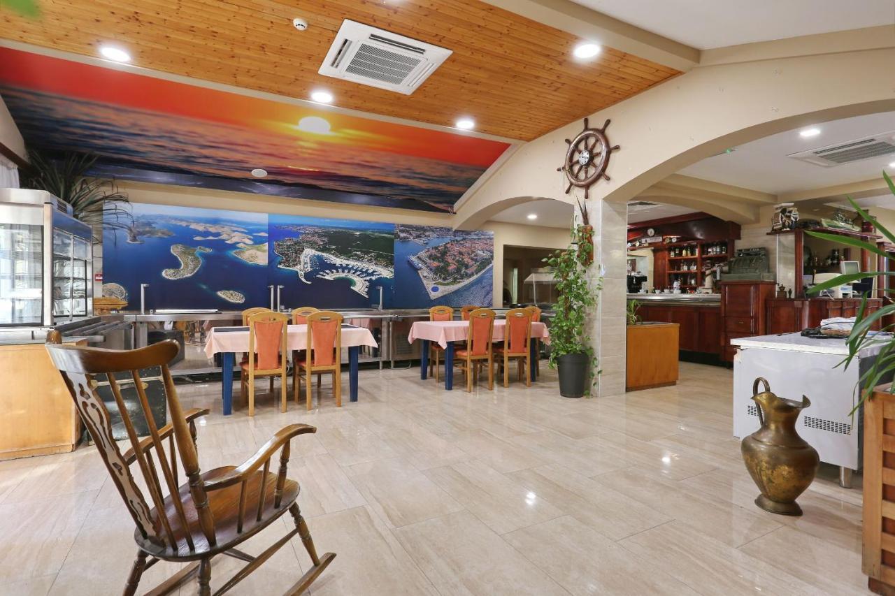 Villa Tade Debeljak 外观 照片